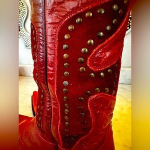Frye Hammered Stud Red Leather Western Cowgirl Women's Boots